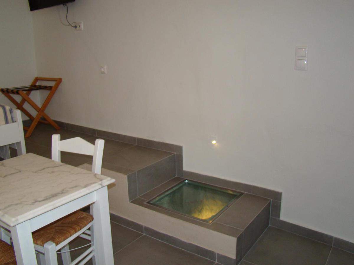 Efi'S Apartments Plaka  Zewnętrze zdjęcie